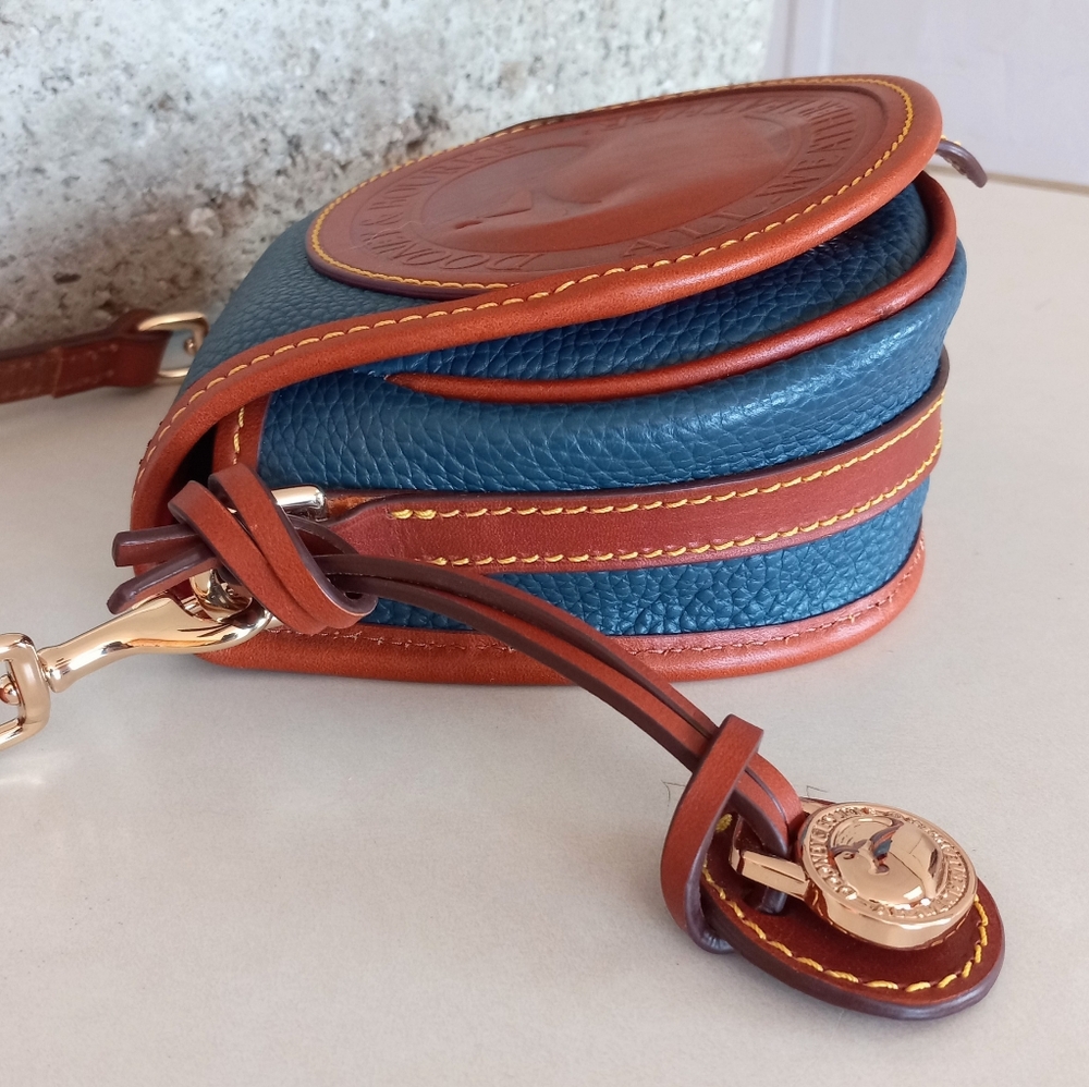 Dooney & Bourke All Weather Leather 2, Duck Bag In Jeans - Picture 11 of 16
